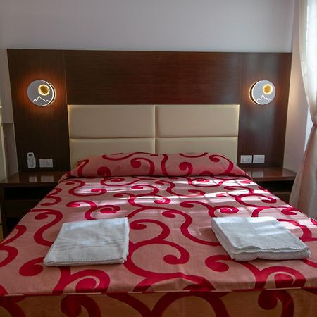 Mbs Marconi Bridge Suites Guest House Roma Exterior foto