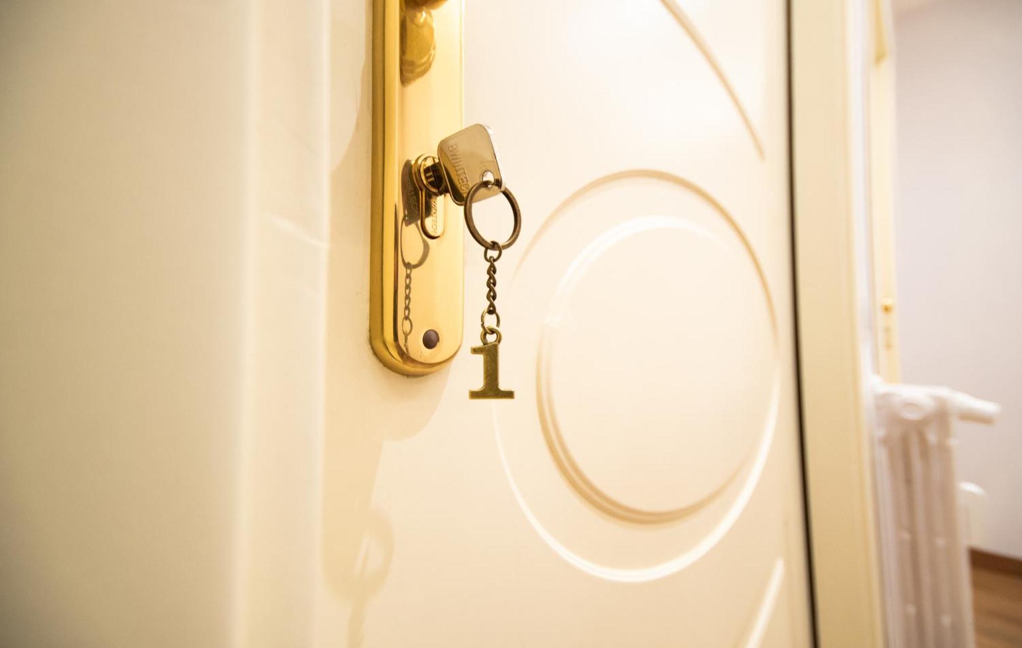 Mbs Marconi Bridge Suites Guest House Roma Exterior foto